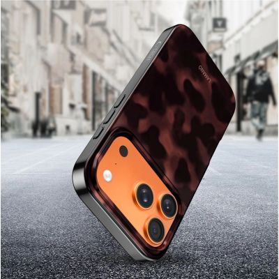 8. Etui Tech-Protect Lamano MagSafe na iPhone 17 Pro Max - czarno-czerwone