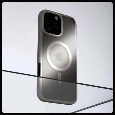 6. Etui Spigen Ultra Hybrid Mag z MagSafe na iPhone 16 Pro Max - tytanowe