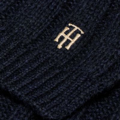 6. Szalik Tommy Hilfiger TH Timeless W AW0AW13898
