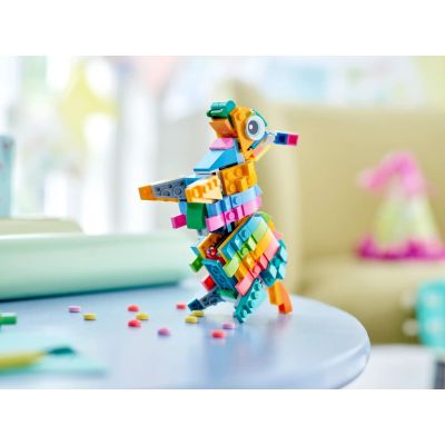 5. LEGO 40644 Piniata