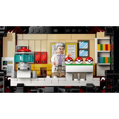 14. LEGO Pokémon 72154 - Kultowy Pokeball z Trenerami