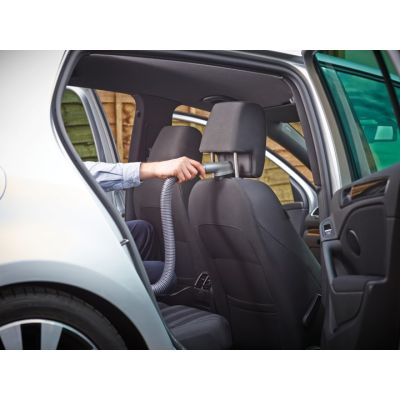 7. Odkurzacz Samochodowy 12V Black&Decker PV1200AV-XJ