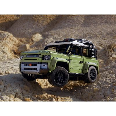8. LEGO 42110 Land Rover Defender