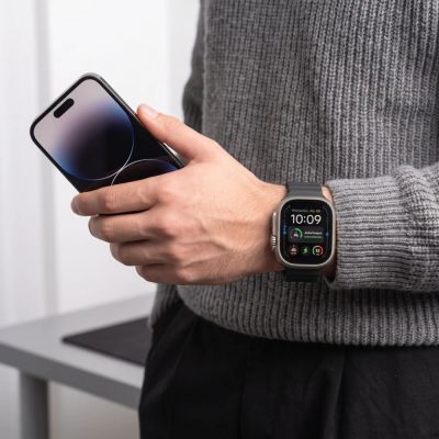 6. Pasek Tech-Protect Silicone Line na Apple Watch 44 / 45 / 46 / 49 mm - czarny