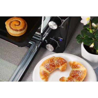 2. Mini piekarnik Blaupunkt EOM601 (Pokrętło; 1800W; kolor czarny)