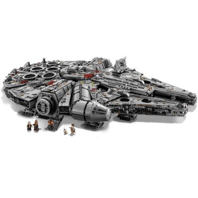 4. LEGO Star Wars 75192 Sokół Millennium
