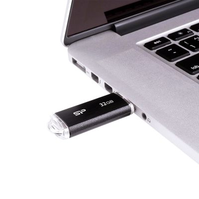 5. Pendrive Silicon Power Ultima U02 32GB USB 2.0 kolor czarny (SP032GBUF2U02V1K)
