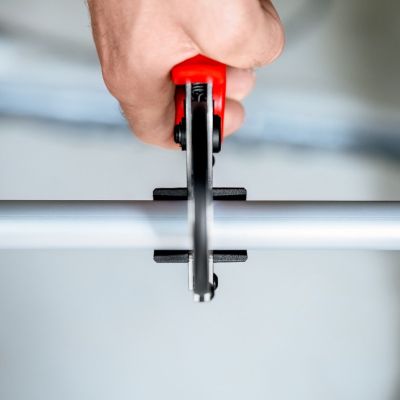 15. KNIPEX OBCINAK DO RUR KOMPOZYTOWYCH I PLASTIKOWYCH
