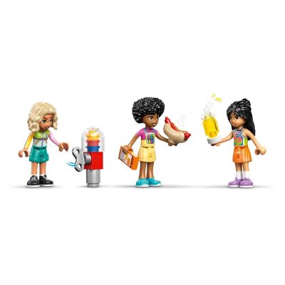 5. LEGO Friends 42686 Kryty plac zabaw