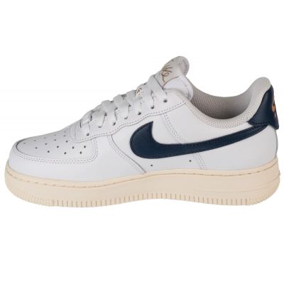 2. Buty Nike W Air Force 1 07 EasyOn W HJ9122-100