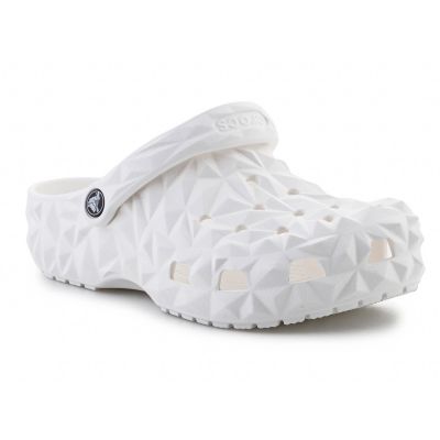 7. Klapki Crocs Classic Geometric Clog 209563-100