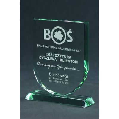 7. Trofeum szklane grawerowane z etui