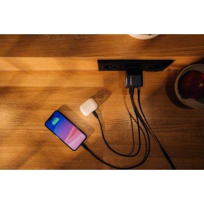 12. ładowarka Verbatim Gan 65W 2xUSB-C PD,1xUSB-A, retrac. Przewód 32217