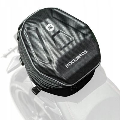4. Torba Rockbros 30140026001 motocyklowa na bak 35 l - czarna