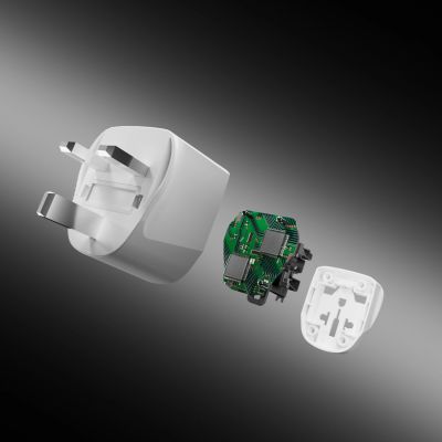 8. Adapter podróżny SBS UK - uniwersalny - biały