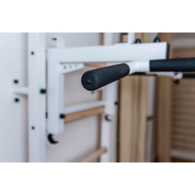 5. METALOWY REGULOWANY DRĄŻEK DO PODCIĄGANIA Z 6-CIOMA UCHWYTAMI BENCHK PB3W