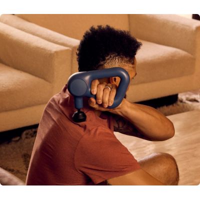 3. Masażer ręczny Therabody Rielief Navy-EUUK