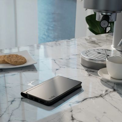 7. Etui SBS Wallet Smooth na iPhone 16e / 17e z klapką - czarne