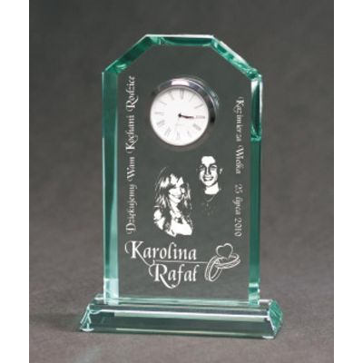 8. Trofeum szklane grawerowane z etui