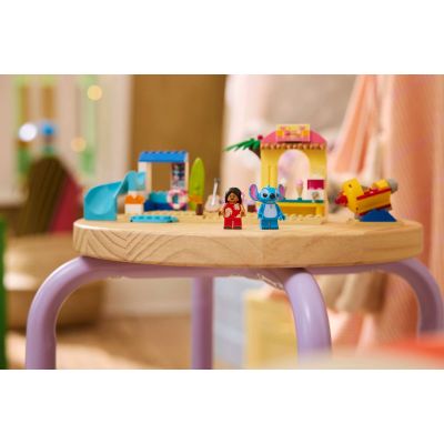 11. LEGO Disney 43280 - Zabawa na plaży z Lilo i Stitchem