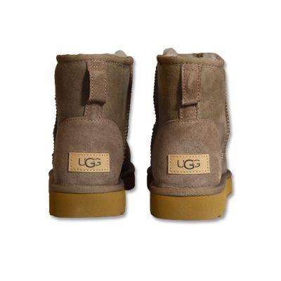4. Buty damskie śniegowce UGG W Classic Ultra Mini II - 1016222-CRBO