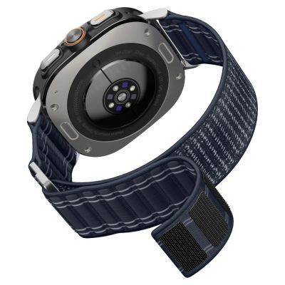11. Pasek Spigen WBF0 na Samsung Galaxy Watch Ultra 47 mm - granatowy