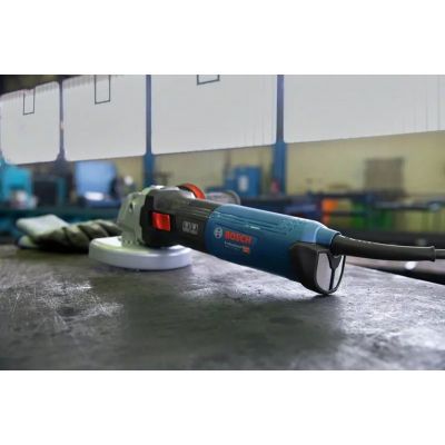 4. Bosch GWS 17-125 TS szlifierka kątowa 12,5 cm 9700 RPM 1700 W 2,2 kg