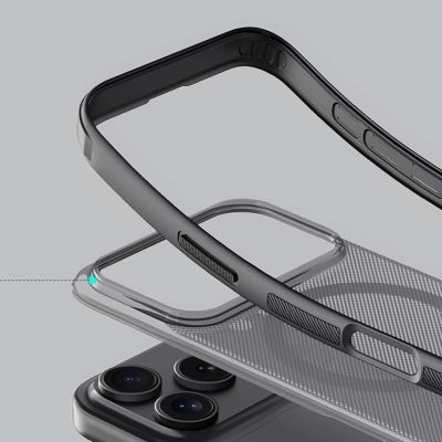 10. Etui Nillkin Super Frosted Shield Pro kompatybilne z MagSafe na iPhone 17 Pro - przezroczyste czarne