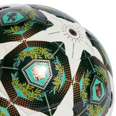 4. Piłka nożna adidas UCL Pro Sala 24/25 JH1294