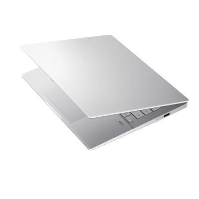7. ASUS Vivobook S14 M3407GA-SF013W Ryzen AI 7 445 14.0"WUXGA 60Hz 300nits 16GB DDR5 SSD512 Radeon Graphics Cam FHD 70WHrs Win11 Aluminum Cool Silver