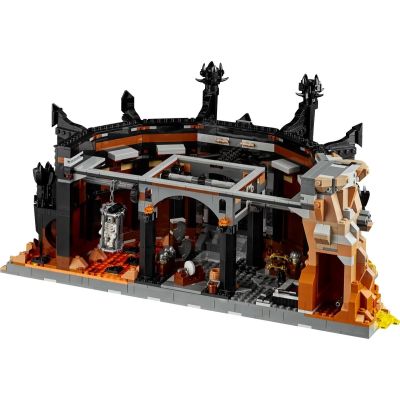 25. LEGO Icons 10333 - Władca pierścieni: Barad-dur