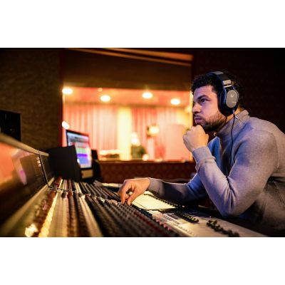 5. Austrian Audio HI-X65 - otwarte słuchawki studyjne