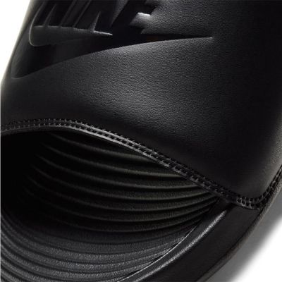 4. Klapki Nike Victori One M CN9675 003