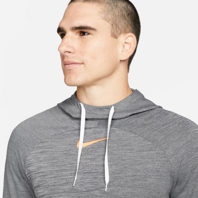 3. Bluza Nike DF Academy M DQ5051 010