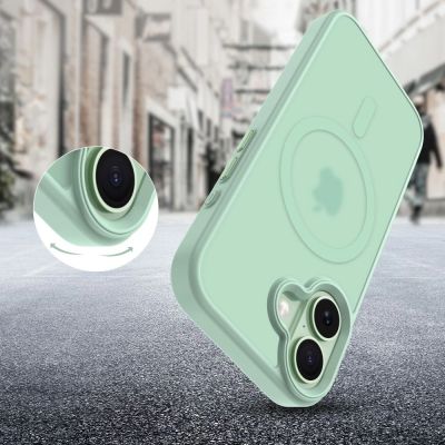 5. Etui Tech-Protect MagMat MagSafe na iPhone 17 - przezroczysto-zielone
