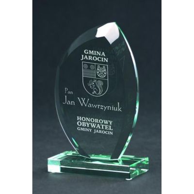 8. Trofeum szklane grawerowane z etui