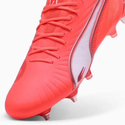 4. Buty piłkarskie Puma King Ultimate MxSG M 108304-01