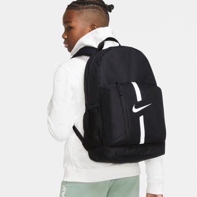 4. Plecak Nike Academy Team DA2571-010