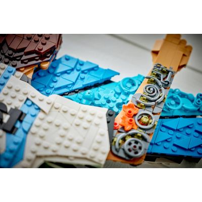 7. LEGO Editions 43018 - Lionel Messi: Cieszynka
