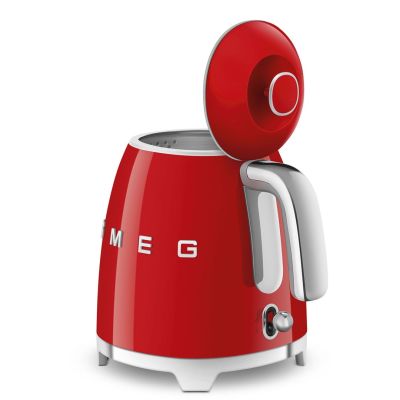 29. SMEG Czajnik (KLF05RDEU) mini 0,8L czerwony