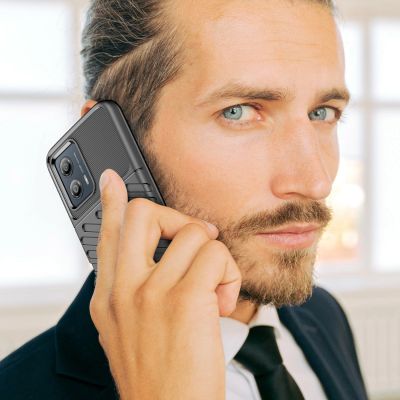 7. Thunder Case etui Motorola Moto G53 silikonowy pancerny pokrowiec czarne