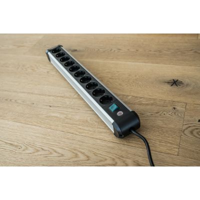 5. Brennenstuhl 1391030000 rozgałęziacz 3 m 10 x gniazdo sieciowe Wewnętrzna Czarny, Srebrny