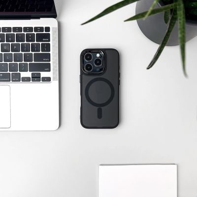 3. Etui Fashion Case kompatybilne z MagSafe na iPhone 17 Pro Max - czarne