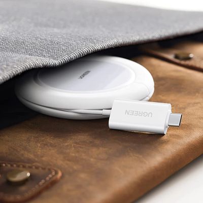 6. Ładowarka Ugreen CD245 40123 bezprzewodowa Qi / MagSafe 15W z kablem USB-C - biała