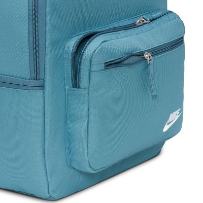 4. Plecak Nike Heritage Eugenie DB3300-006