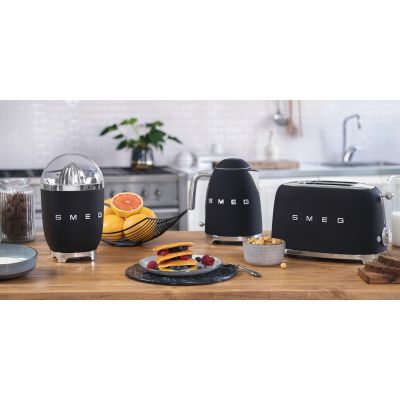 49. Toster SMEG TSF01BLMEU