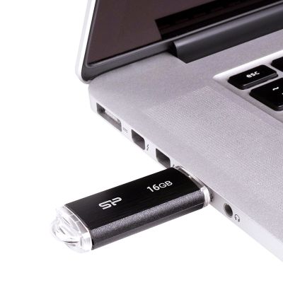 7. Pendrive Silicon Power Ultima U02 16GB USB 2.0 kolor czarny (SP016GBUF2U02V1K)