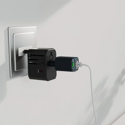 9. Adapter podróżny SBS uniwersalny GaN 70W 3xUSB-C 2xUSB-A z etui - czarny