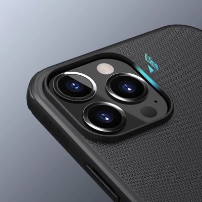 8. Nillkin Super Frosted Shield wzmocnione etui pokrowiec iPhone 13 Pro Max czarny