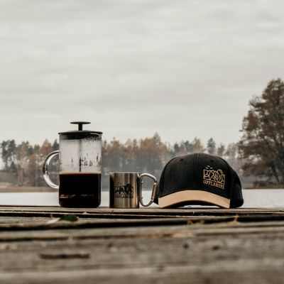 5. OFFLANDER CZAPKA Z DASZKIEM SNAPBACK